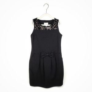 Place Simple Black Dress for Girls